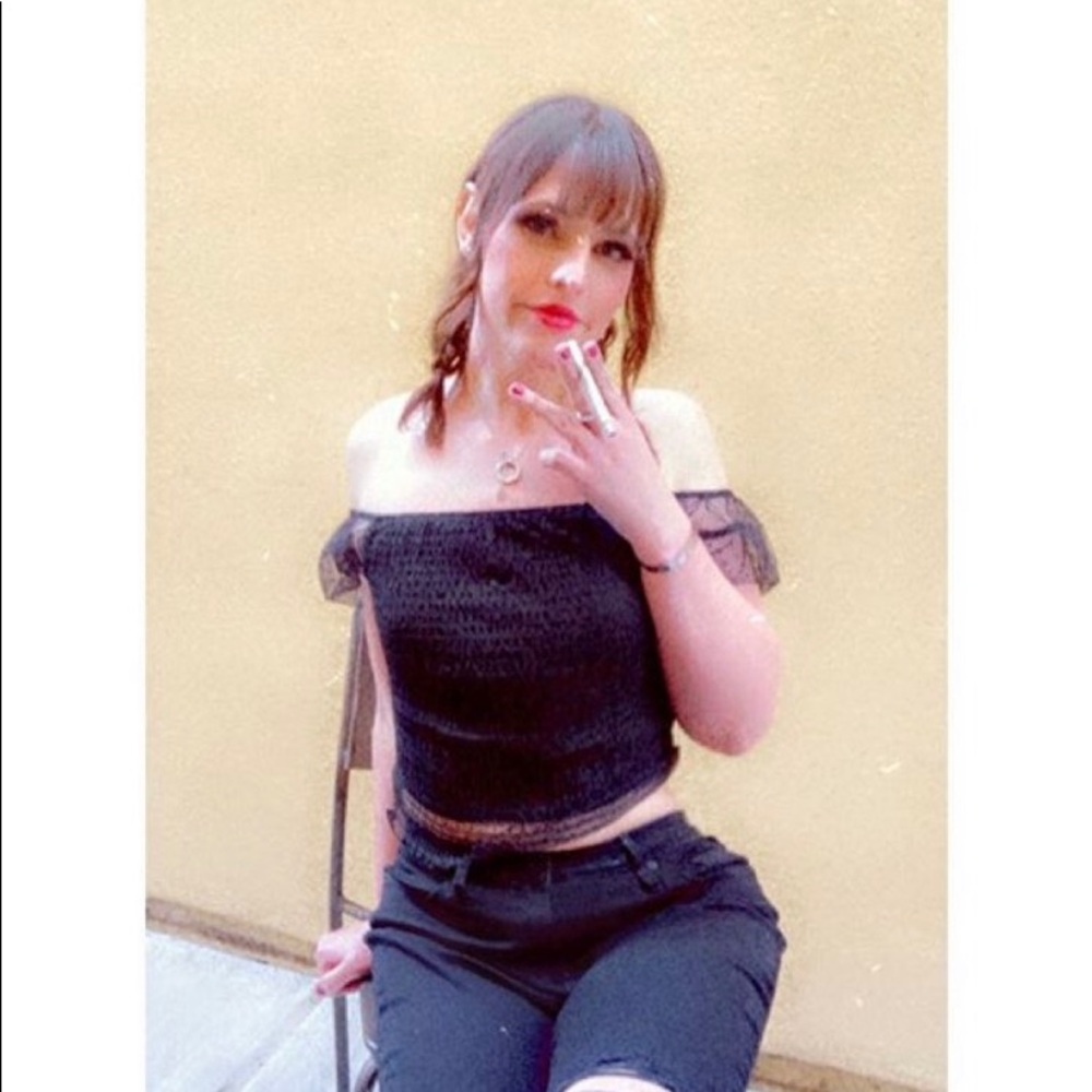 Meet your Posher, Alexis